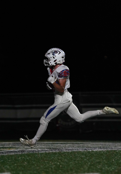 Senior WR, William Mercure strides into the end zone for the touchdown versus the Grayslake Central Rams.